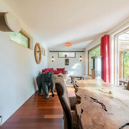 Holiday home Zuhause Mit Eigenem Rhythmus In *